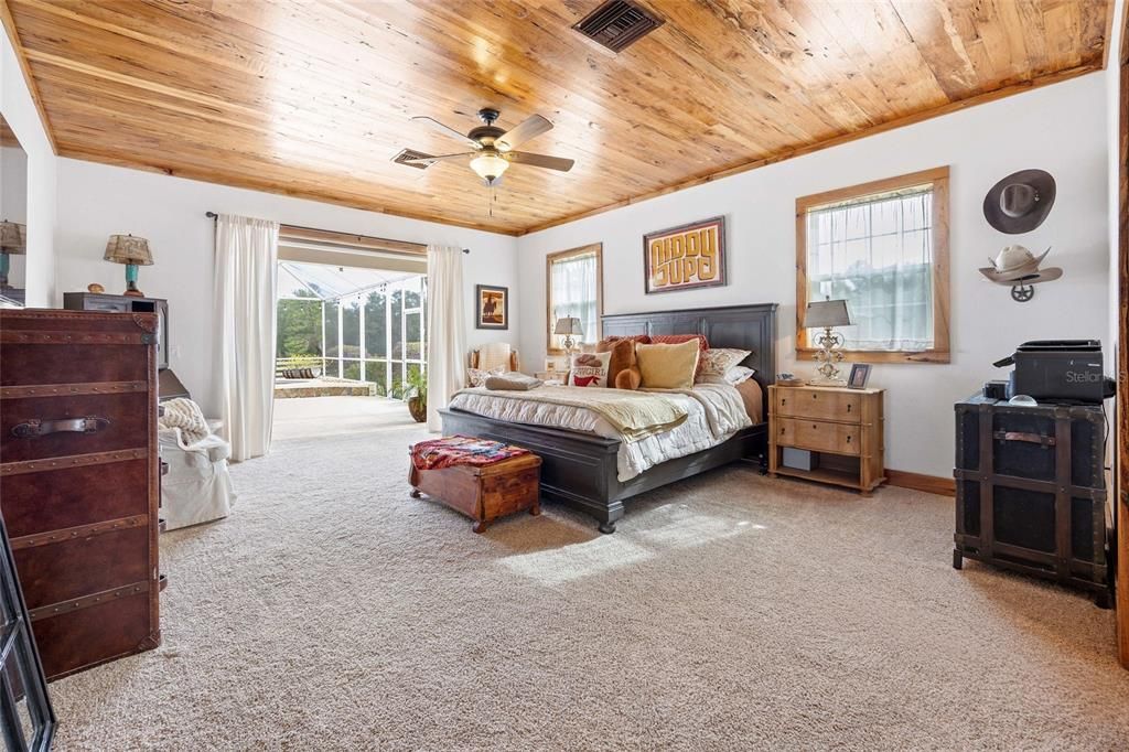 For Sale: $1,650,000 (3 beds, 2 baths, 2730 Square Feet)