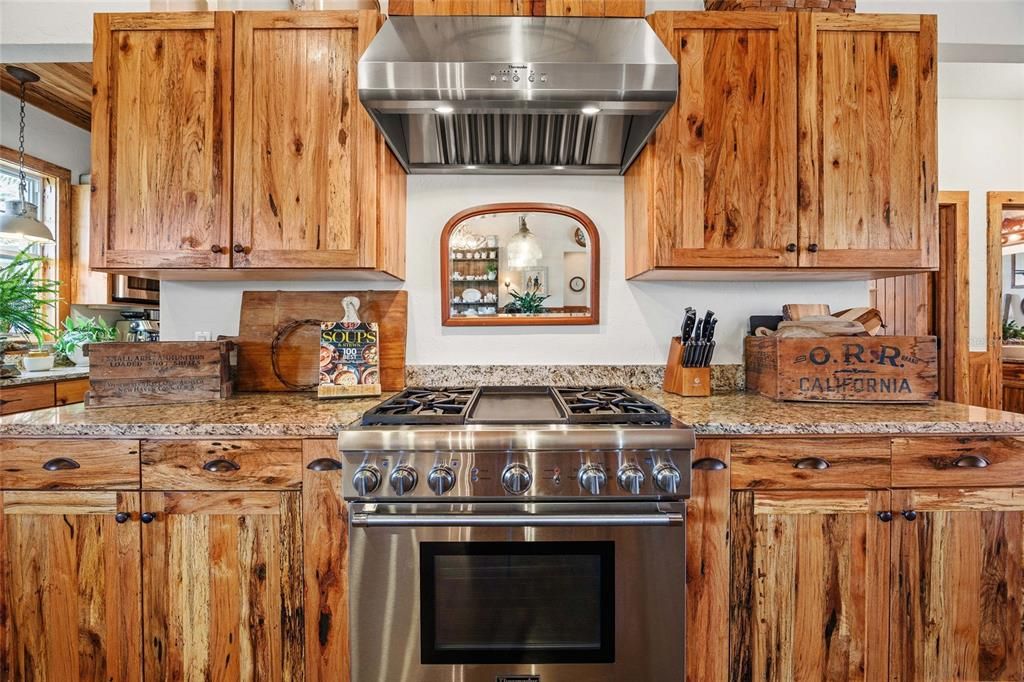 For Sale: $1,650,000 (3 beds, 2 baths, 2730 Square Feet)