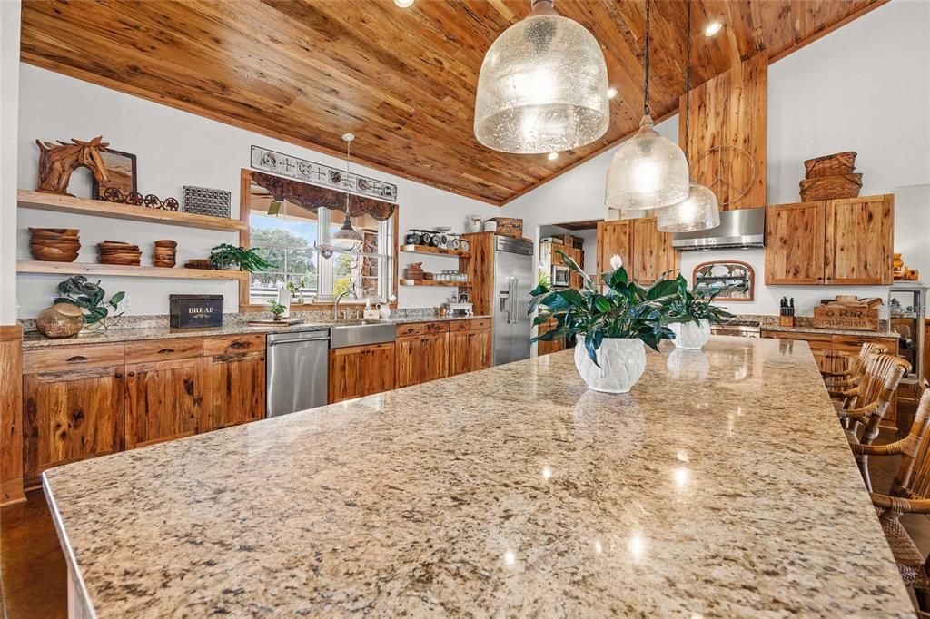 For Sale: $1,650,000 (3 beds, 2 baths, 2730 Square Feet)