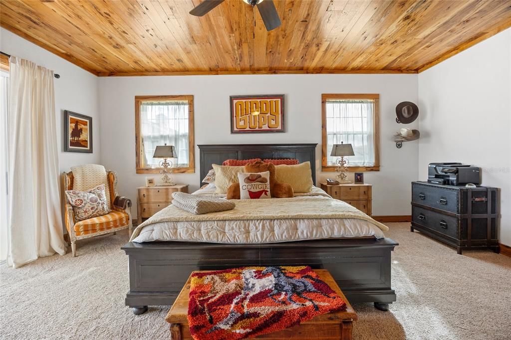 For Sale: $1,650,000 (3 beds, 2 baths, 2730 Square Feet)