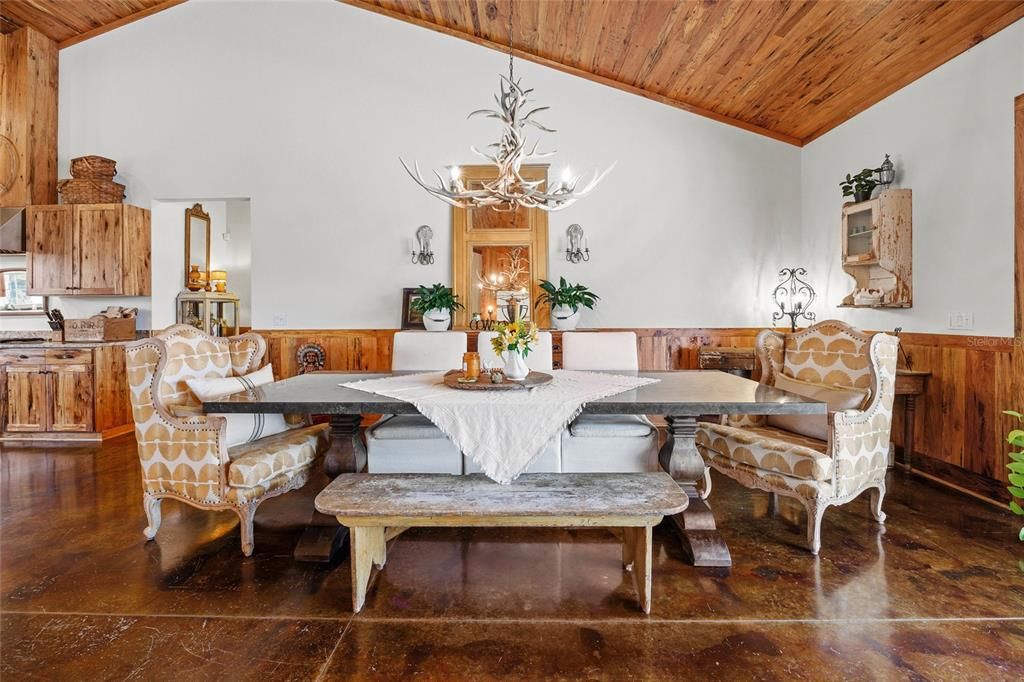 For Sale: $1,650,000 (3 beds, 2 baths, 2730 Square Feet)