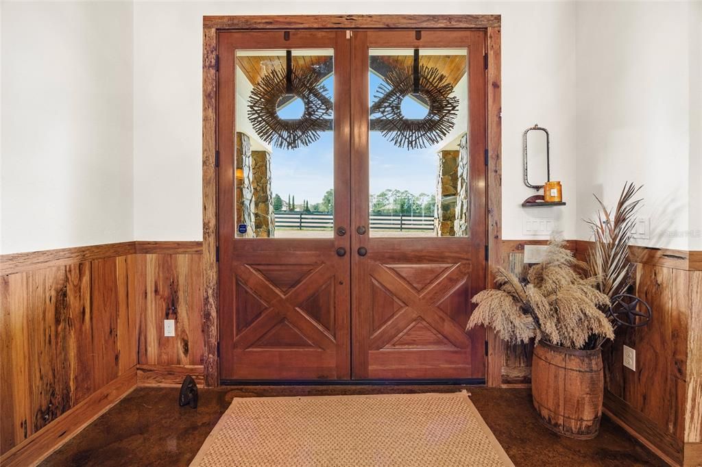 For Sale: $1,650,000 (3 beds, 2 baths, 2730 Square Feet)