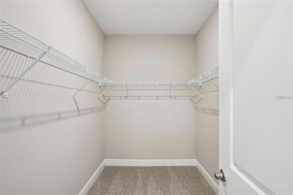 合同活跃: $3,100 (4 贝兹, 2 浴室, 2011 平方英尺)