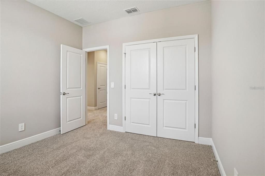 合同活跃: $3,100 (4 贝兹, 2 浴室, 2011 平方英尺)