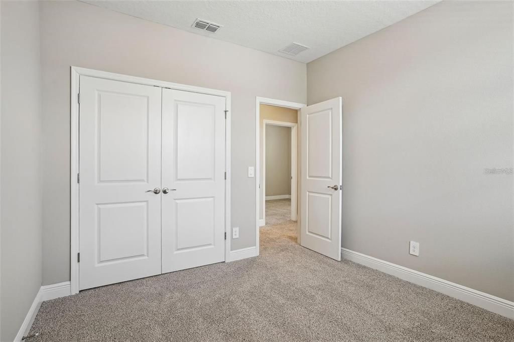 合同活跃: $3,100 (4 贝兹, 2 浴室, 2011 平方英尺)