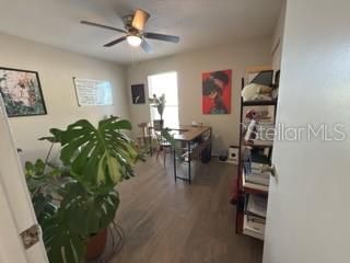 Active With Contract: $1,650 (2 beds, 1 baths, 960 Square Feet)