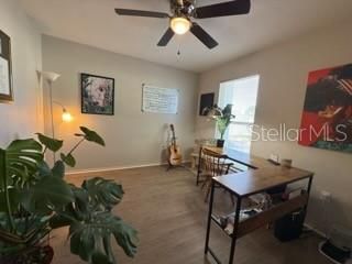 Active With Contract: $1,650 (2 beds, 1 baths, 960 Square Feet)