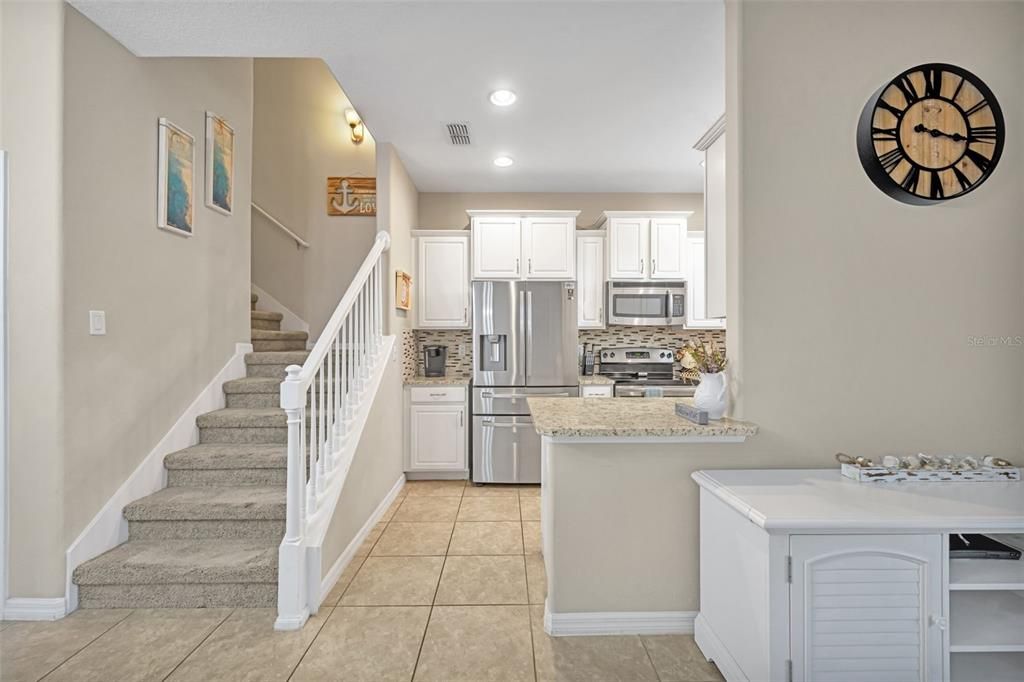 Activo con contrato: $240,000 (3 camas, 2 baños, 1288 Pies cuadrados)