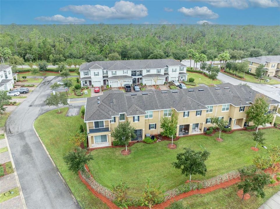 Activo con contrato: $240,000 (3 camas, 2 baños, 1288 Pies cuadrados)