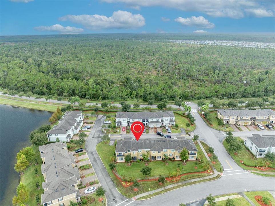 Activo con contrato: $240,000 (3 camas, 2 baños, 1288 Pies cuadrados)