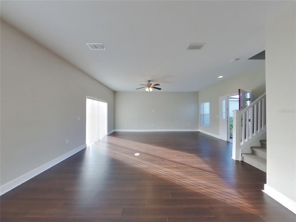 For Rent: $1,849 (4 beds, 2 baths, 1912 Square Feet)