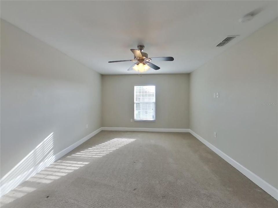 For Rent: $1,849 (4 beds, 2 baths, 1912 Square Feet)