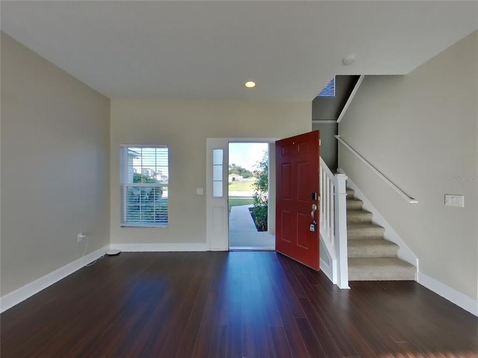 For Rent: $1,849 (4 beds, 2 baths, 1912 Square Feet)