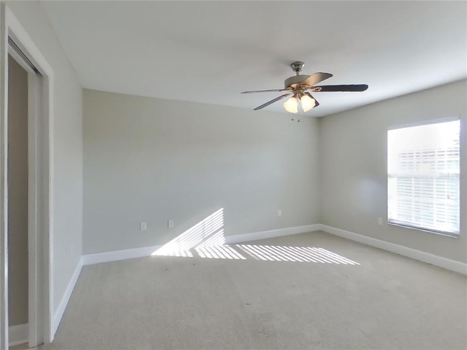 For Rent: $1,849 (4 beds, 2 baths, 1912 Square Feet)