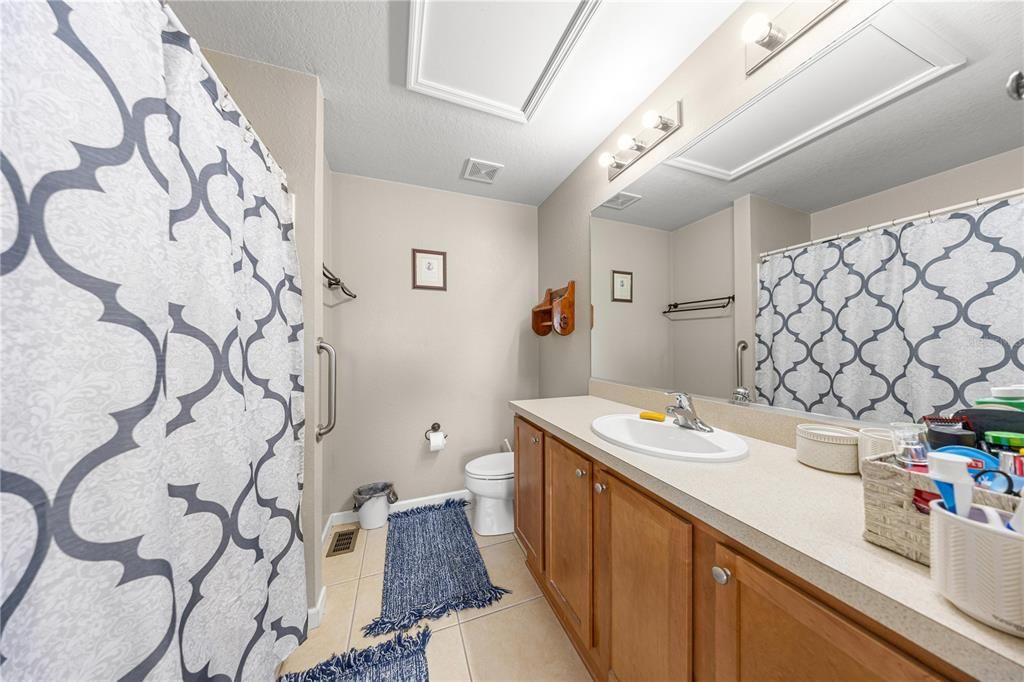 For Sale: $174,900 (2 beds, 2 baths, 1161 Square Feet)