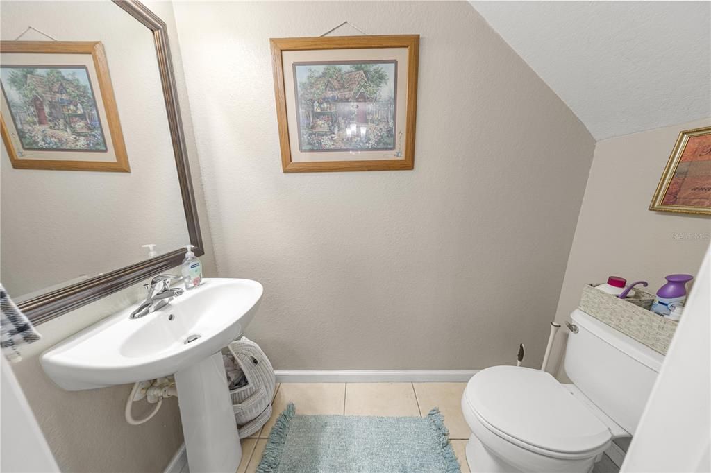 For Sale: $174,900 (2 beds, 2 baths, 1161 Square Feet)