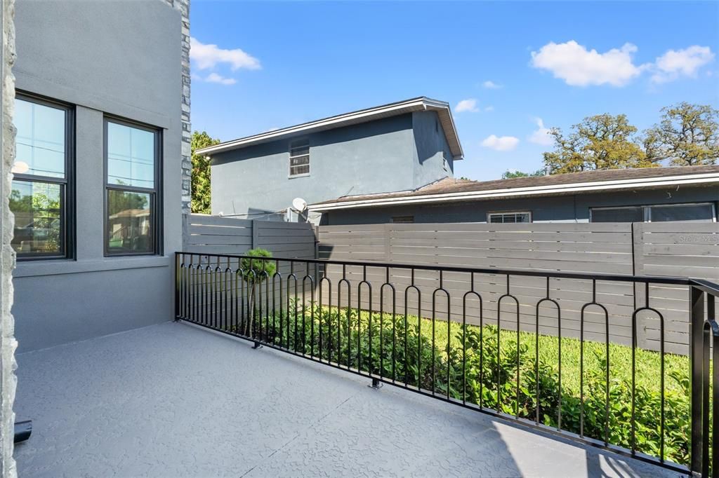 出租: $14,500 (5 贝兹, 5 浴室, 4149 平方英尺)