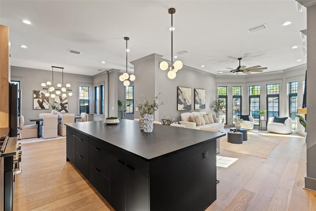 出租: $14,500 (5 贝兹, 5 浴室, 4149 平方英尺)