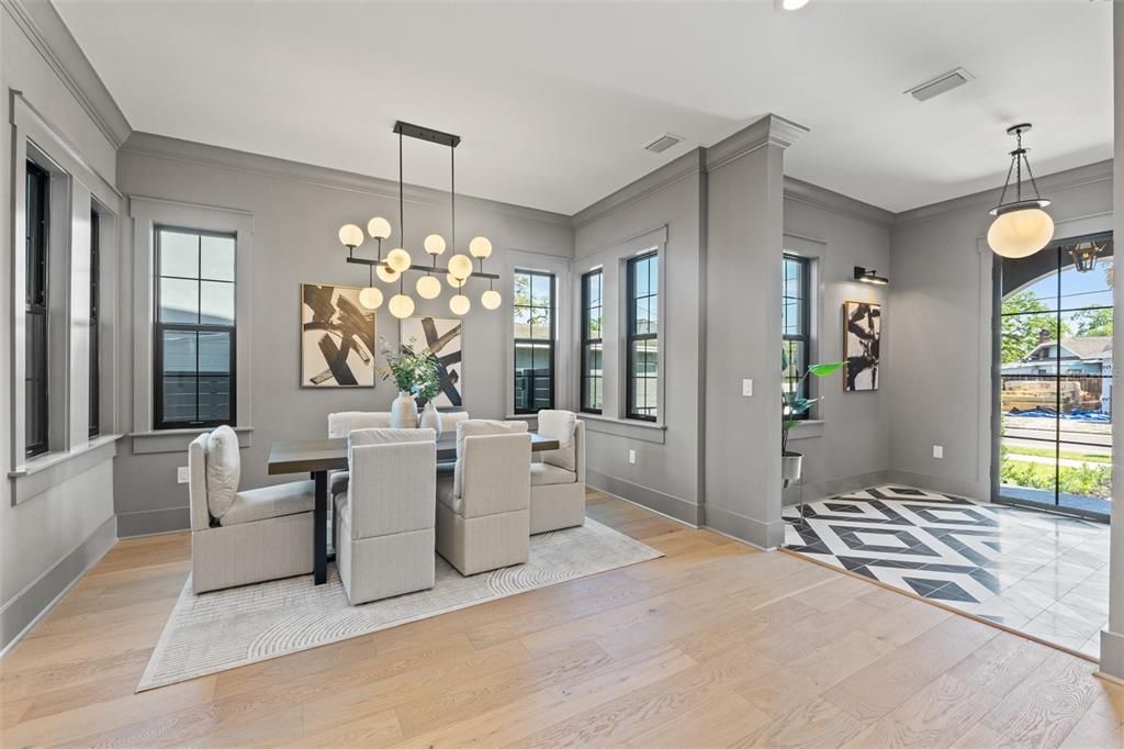 出租: $14,500 (5 贝兹, 5 浴室, 4149 平方英尺)