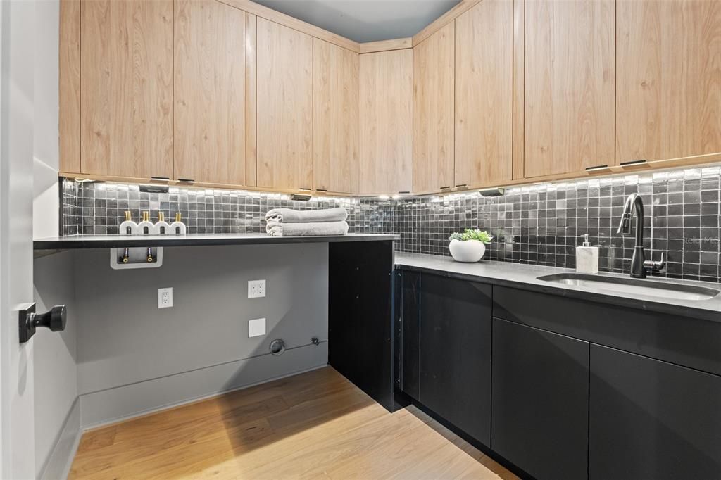 出租: $14,500 (5 贝兹, 5 浴室, 4149 平方英尺)