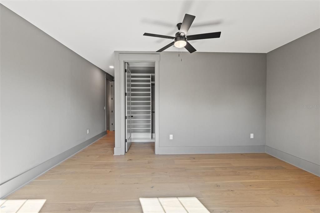 出租: $14,500 (5 贝兹, 5 浴室, 4149 平方英尺)