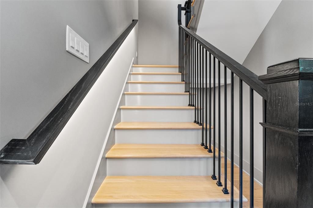 出租: $14,500 (5 贝兹, 5 浴室, 4149 平方英尺)