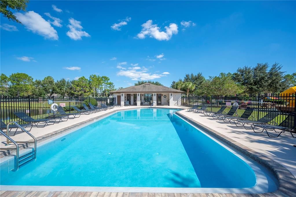 Active With Contract: $347,900 (3 beds, 2 baths, 1430 Square Feet)