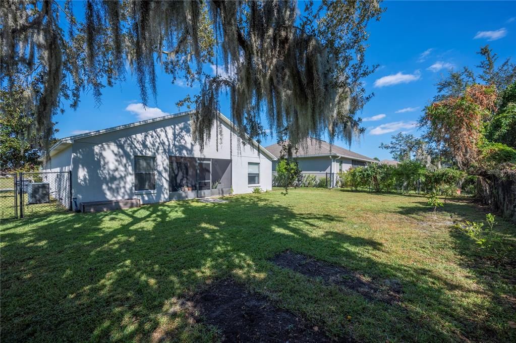 Active With Contract: $347,900 (3 beds, 2 baths, 1430 Square Feet)