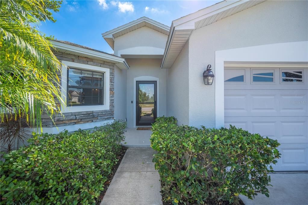 Active With Contract: $347,900 (3 beds, 2 baths, 1430 Square Feet)