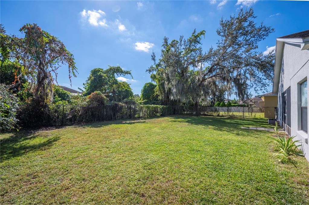 Active With Contract: $347,900 (3 beds, 2 baths, 1430 Square Feet)