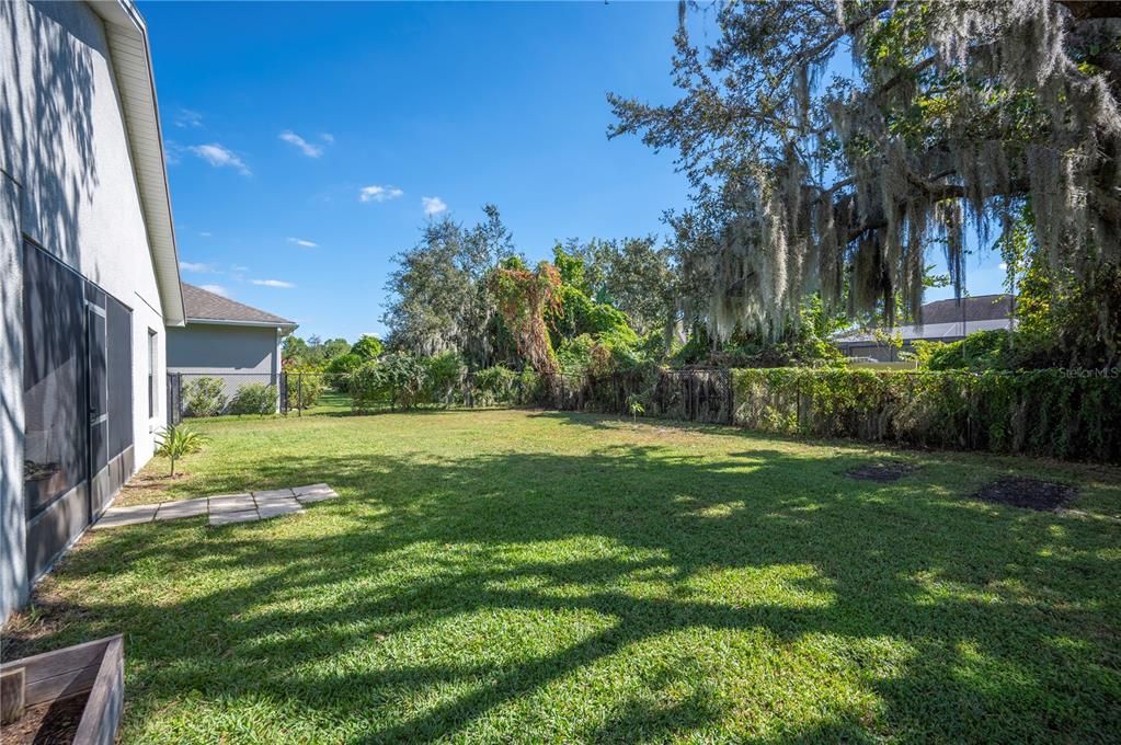 Active With Contract: $347,900 (3 beds, 2 baths, 1430 Square Feet)