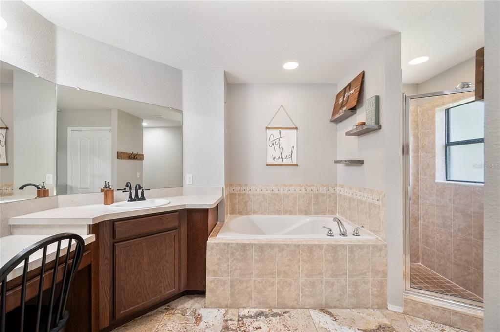 Active With Contract: $347,900 (3 beds, 2 baths, 1430 Square Feet)