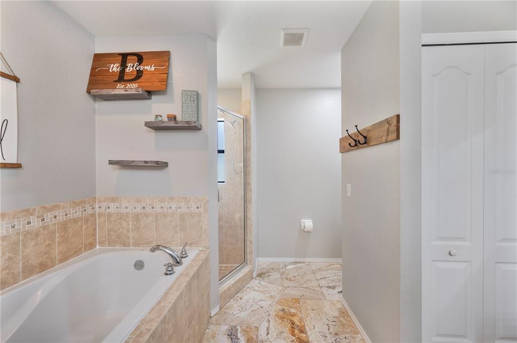 Active With Contract: $347,900 (3 beds, 2 baths, 1430 Square Feet)