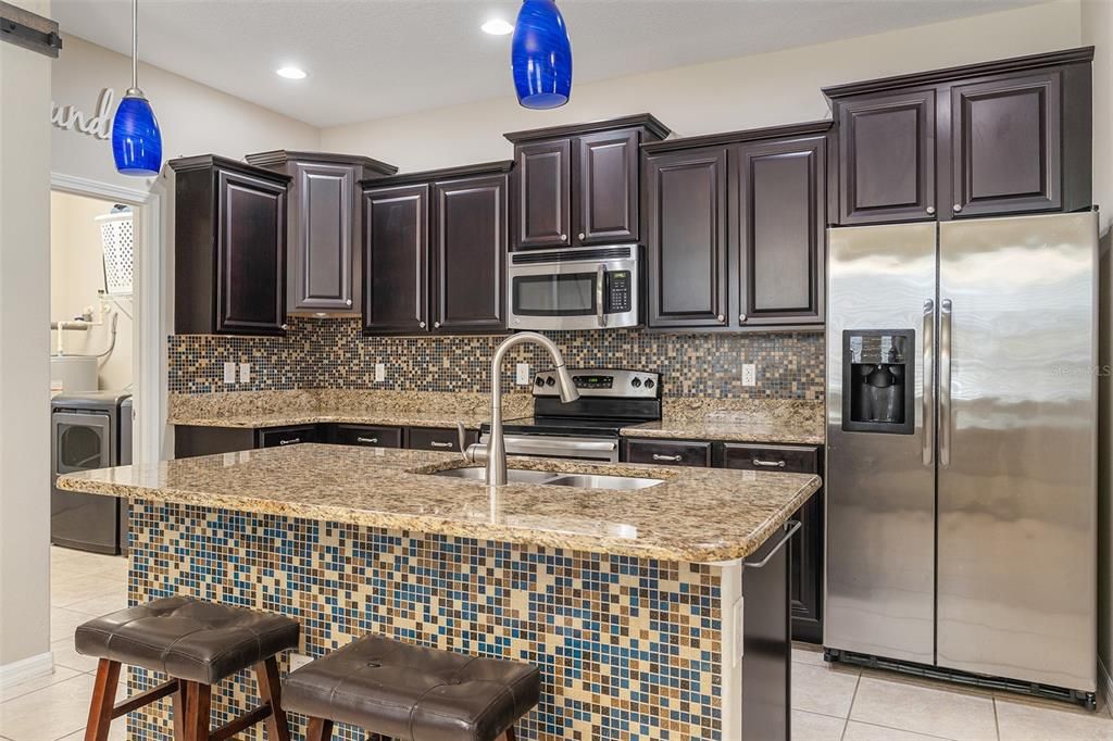 待售: $369,000 (3 贝兹, 2 浴室, 2008 平方英尺)