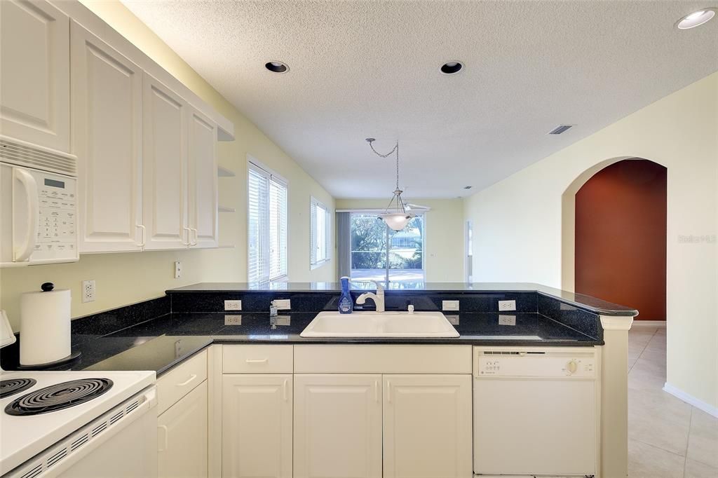 待售: $339,900 (3 贝兹, 2 浴室, 1308 平方英尺)