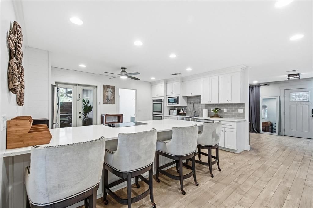 待售: $739,900 (3 贝兹, 2 浴室, 2400 平方英尺)