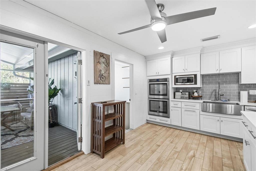 待售: $739,900 (3 贝兹, 2 浴室, 2400 平方英尺)