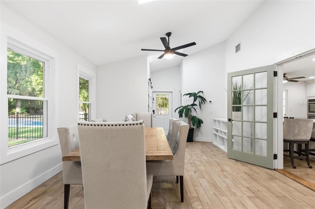 待售: $739,900 (3 贝兹, 2 浴室, 2400 平方英尺)