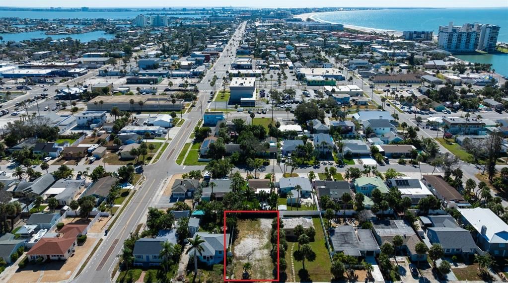 待售: $350,000 (0.11 acres)