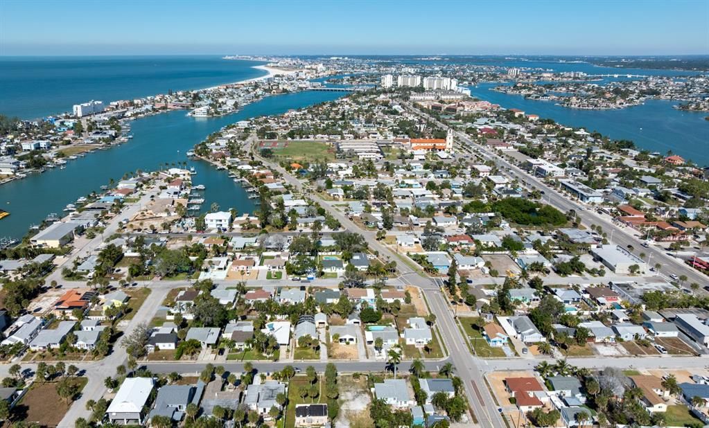 待售: $350,000 (0.11 acres)