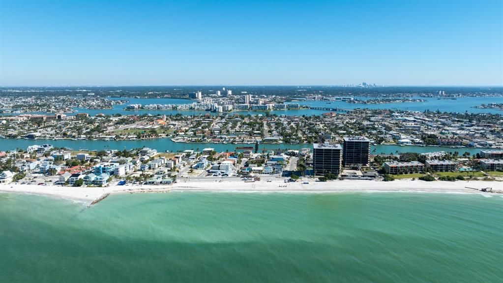 待售: $350,000 (0.11 acres)