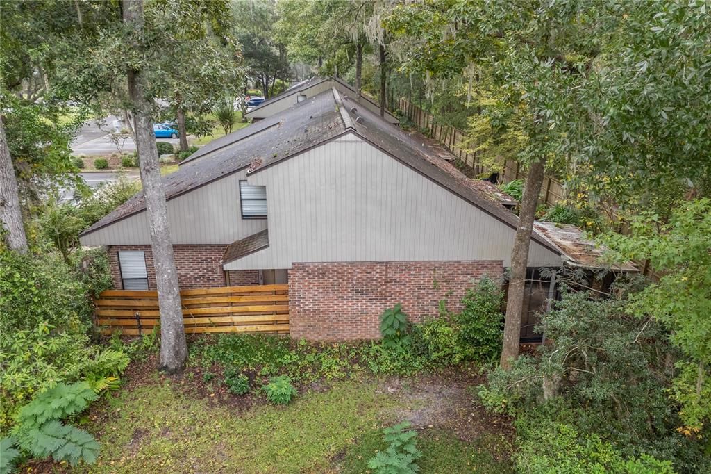 Active With Contract: $215,000 (2 beds, 2 baths, 1225 Square Feet)