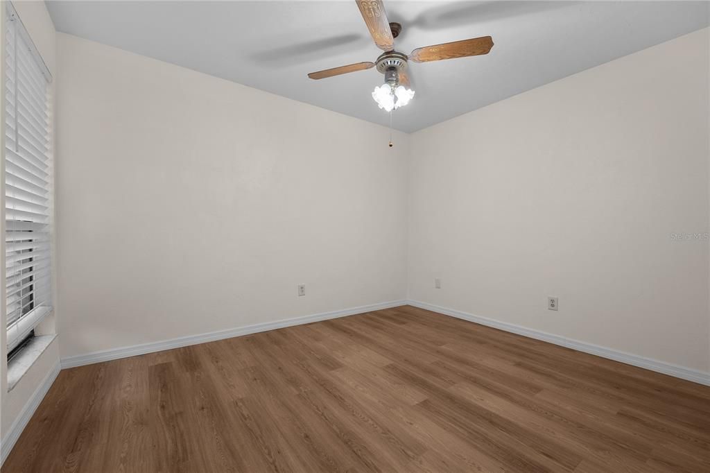 Active With Contract: $215,000 (2 beds, 2 baths, 1225 Square Feet)