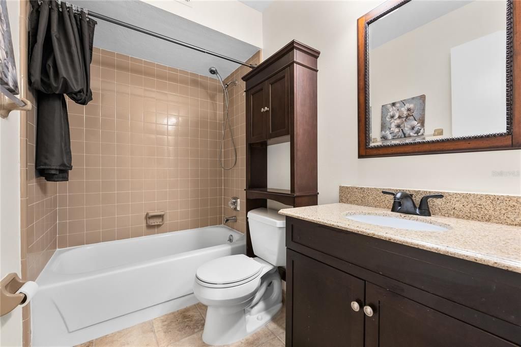 Active With Contract: $215,000 (2 beds, 2 baths, 1225 Square Feet)