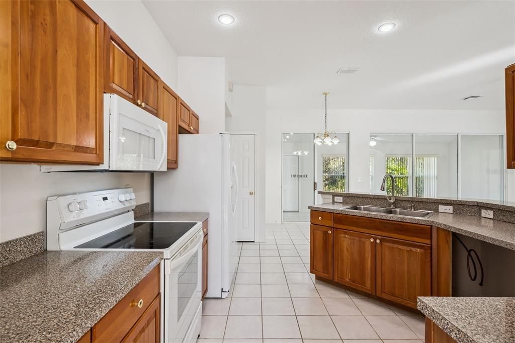 Active With Contract: $350,000 (3 beds, 2 baths, 2132 Square Feet)