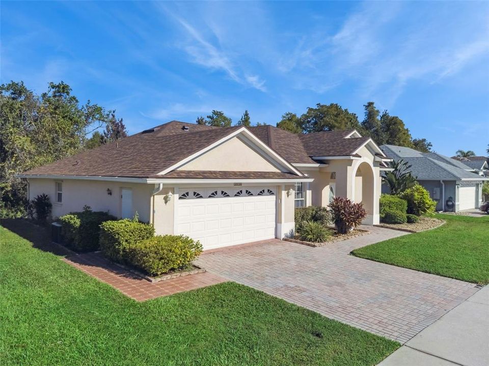 Active With Contract: $350,000 (3 beds, 2 baths, 2132 Square Feet)