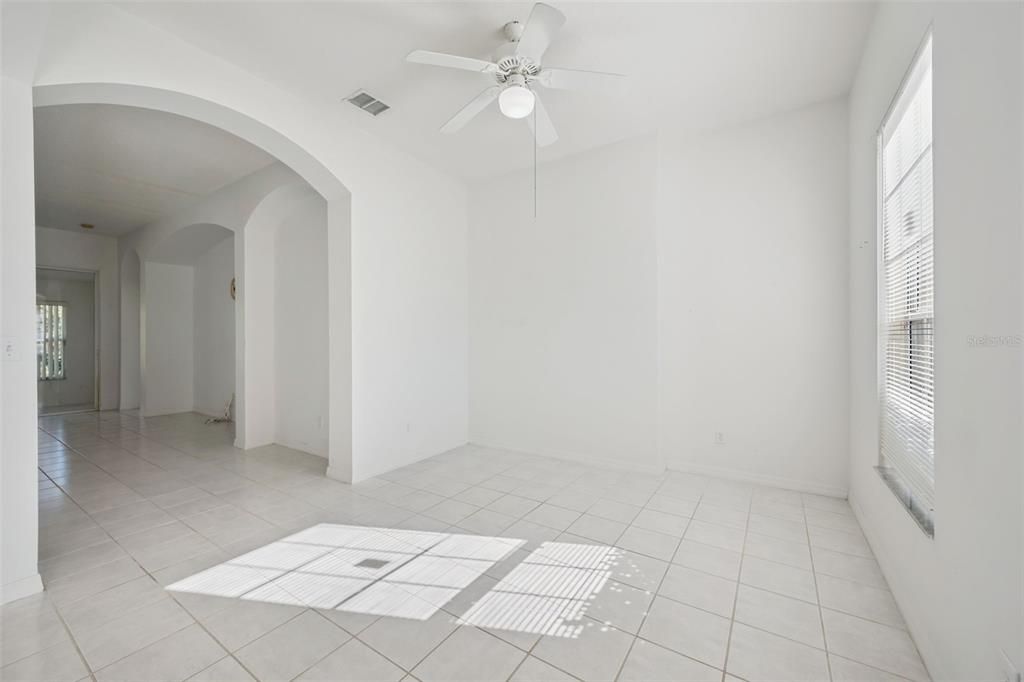 Active With Contract: $350,000 (3 beds, 2 baths, 2132 Square Feet)