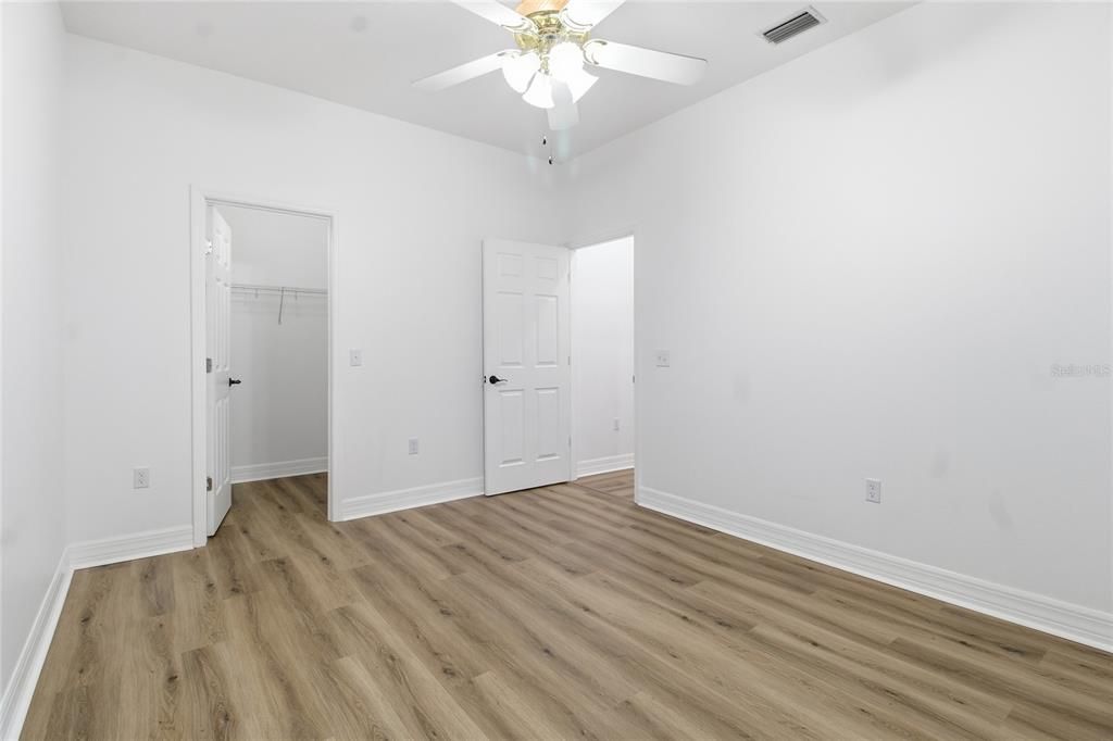 待售: $689,000 (4 贝兹, 2 浴室, 2644 平方英尺)