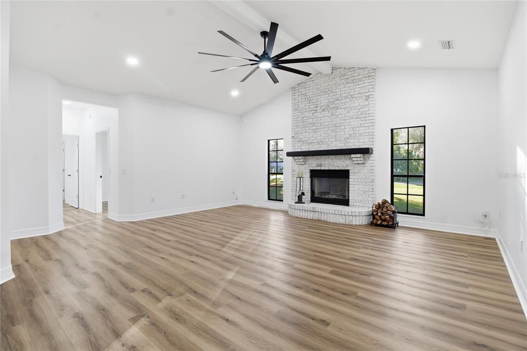 待售: $689,000 (4 贝兹, 2 浴室, 2644 平方英尺)