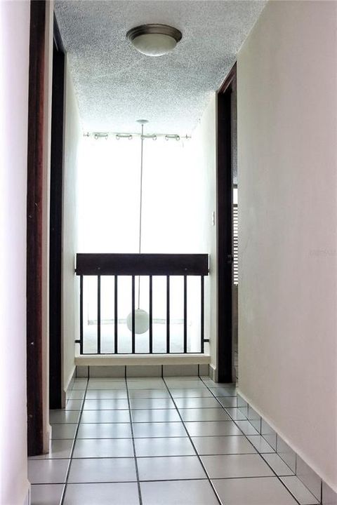 En Venta: $975,000 (4 camas, 4 baños, 2500 Pies cuadrados)